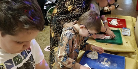 Powiększ grafikę: andrzejki-w-budynku-glownym-660401.jpg