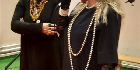 Powiększ grafikę: anrzejki-w-budynku-palac-660112.jpg