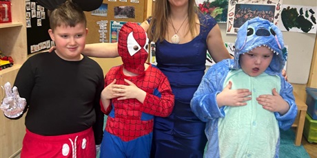 BAL KARNAWAŁOWY NIE Z TEJ ZIEMII