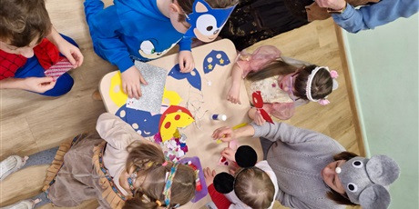 Powiększ grafikę: bal-karnawalowy-nie-z-tej-ziemii-675144.jpg