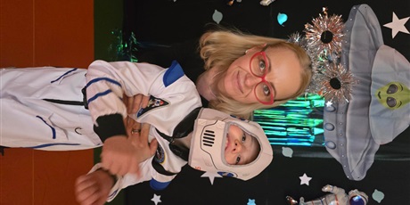 Powiększ grafikę: bal-karnawalowy-nie-z-tej-ziemii-675151.jpg