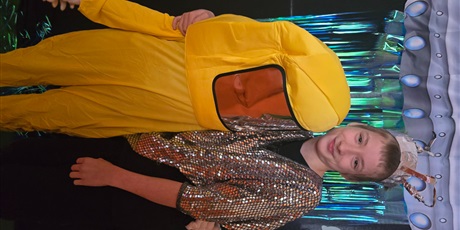 Powiększ grafikę: bal-karnawalowy-nie-z-tej-ziemii-675155.jpg