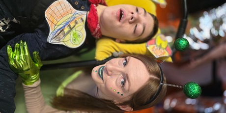 Powiększ grafikę: bal-karnawalowy-nie-z-tej-ziemii-675160.jpg