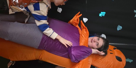 Powiększ grafikę: bal-karnawalowy-nie-z-tej-ziemii-675162.jpg