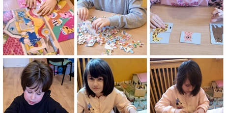 Powiększ grafikę: Kolaż 6 zdjęć uczniów układających puzzle. 1 zdjęcie uczennica układa puzzle 2 elementowe. 1 zdjęcie uczeń układa puzzle 3 elementowe. 3, 4, 5, 6 zdjęcie uczniowie układają puzzle wieloelementowe. 