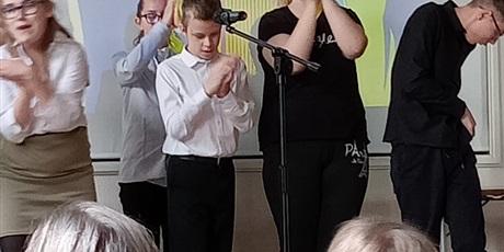 Powiększ grafikę: festiwal-piosenki-religijnej-617218.jpg