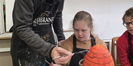 Powiększ grafikę: gdanska-starowka-jest-fajna-ale-w-bocznych-uliczkach-dzieje-sie-o-wiele-wiele-686130.jpg