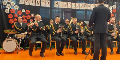 Powiększ grafikę: koncert-patriotyczny-655744.jpg