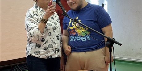 Powiększ grafikę: miedzynarodowy-dzien-bialej-laski-2025-646992.jpg