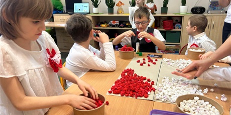 Powiększ grafikę: narodowe-swieto-niepodleglosci-w-przedszkolu-653515.jpg