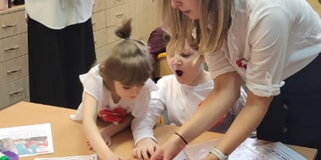 Powiększ grafikę: narodowe-swieto-niepodleglosci-w-przedszkolu-653524.jpg