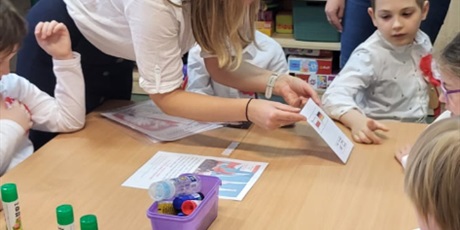 Powiększ grafikę: narodowe-swieto-niepodleglosci-w-przedszkolu-653525.jpg