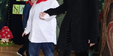 Powiększ grafikę: pasowania-nadszedl-czas-657465.jpg