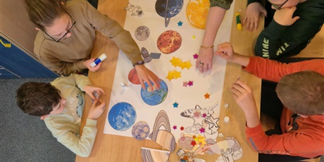 Powiększ grafikę: poznajemy-tajemnice-kosmosu-665646.jpg