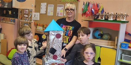 Powiększ grafikę: projekt-edukacyjny-edukosmos-655476.jpg