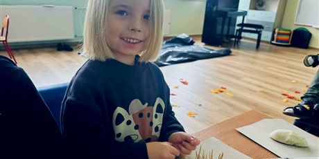 Razem odkrywamy świat.