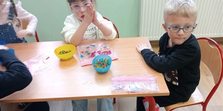 Powiększ grafikę: razem-odkrywamy-swiat-677061.jpg