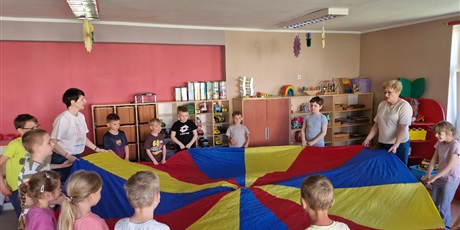 Powiększ grafikę: razem-odkrywamy-swiat-ciag-dalszy-innowacji-695621.jpg