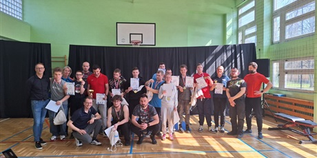 Powiększ grafikę: trojboj-silowy-609834.jpg