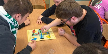 Powiększ grafikę: turniej-gier-planszowych-677180.jpg