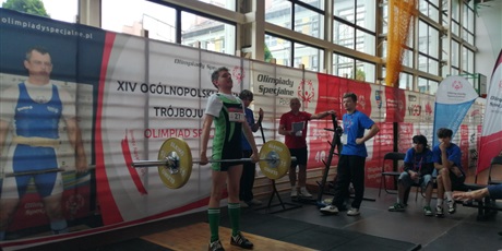 Powiększ grafikę: xiv-ogolnopolskim-mityng-w-trojboju-silowym-627275.jpg