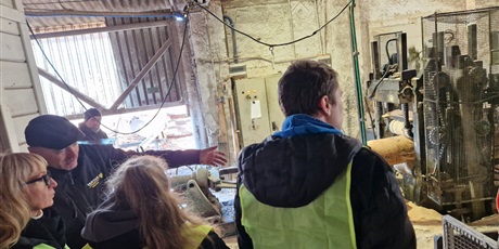 Powiększ grafikę: z-ponowna-wizyta-w-tartaku-649035.jpg