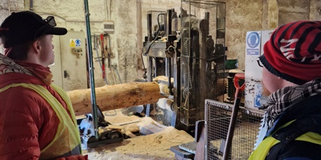 Powiększ grafikę: z-ponowna-wizyta-w-tartaku-649036.jpg