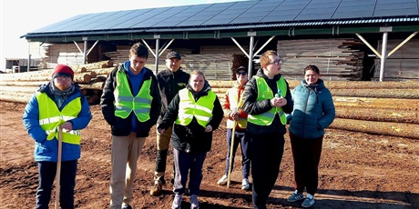 Powiększ grafikę: z-ponowna-wizyta-w-tartaku-649040.jpg